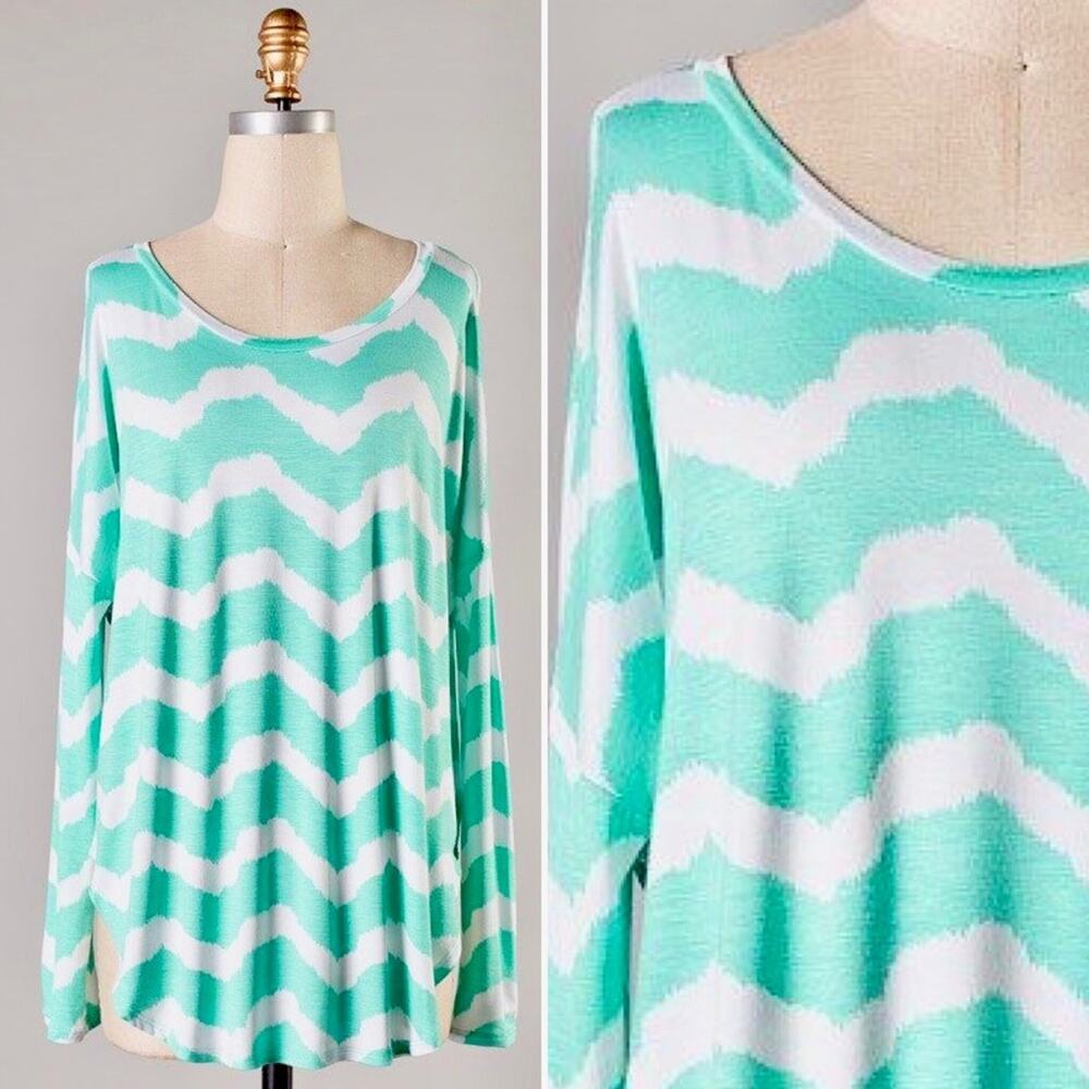 Boutique Chevron Mint Green + White Long Sleeve Tunic Top